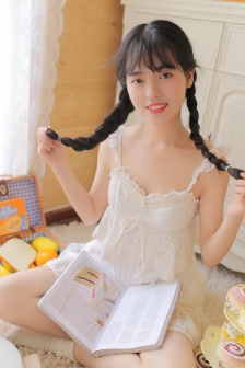 同学故意把我的校服当抹布用